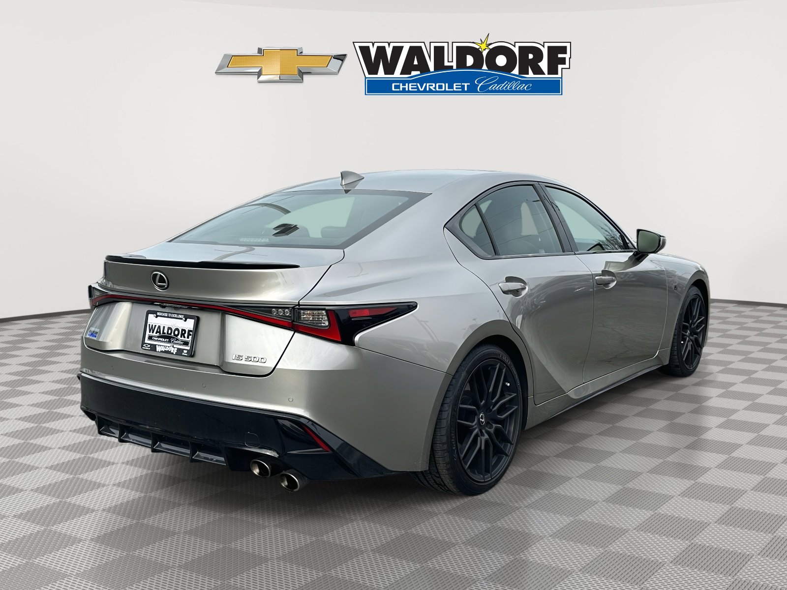 Used 2023 Lexus IS 500 image 6