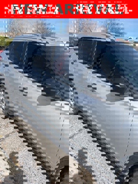 Used 2020 Nissan Kicks S image 4