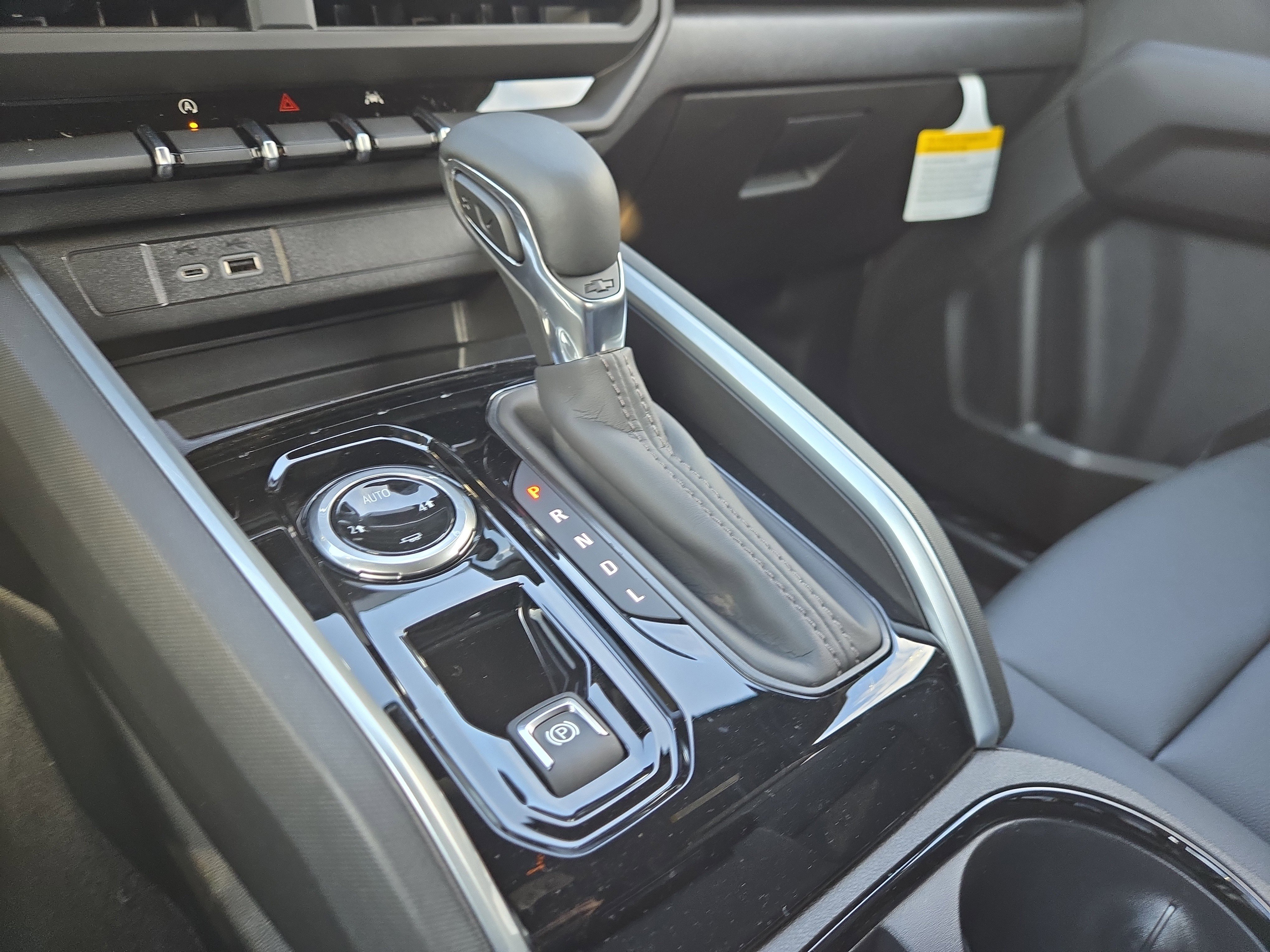 New 2026 Chevrolet Colorado LT w/ LT Convenience Package image 23