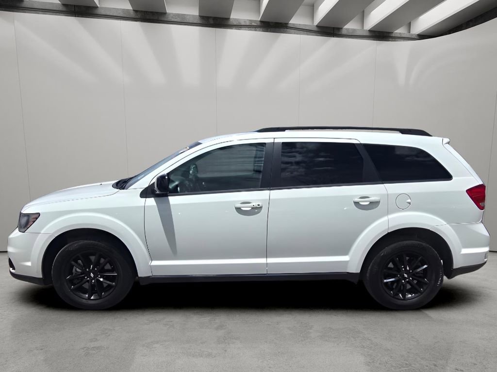 Used 2019 Dodge Journey SE w/ Blacktop Package FWD image 3