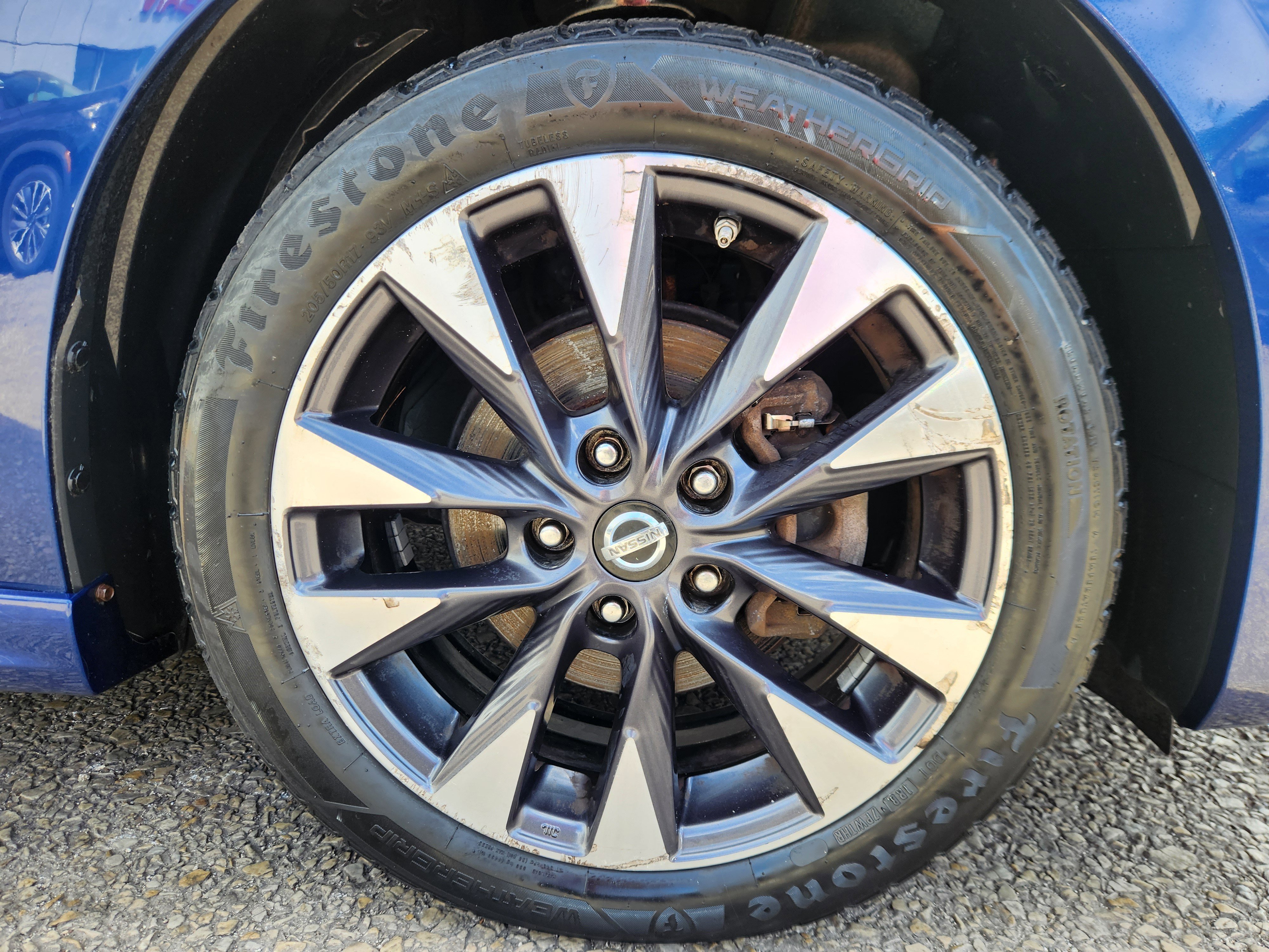 Used 2016 Nissan Sentra SR w/ SR Premium Package image 20