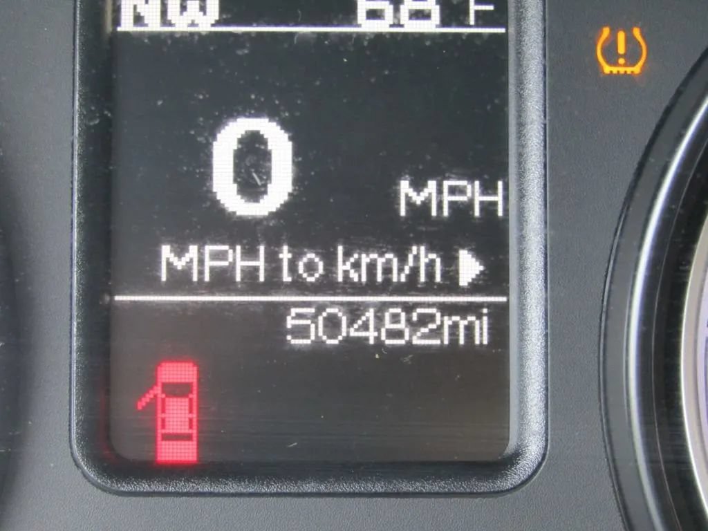 Used 2015 RAM 2500 SLT AWD/4WD image 18