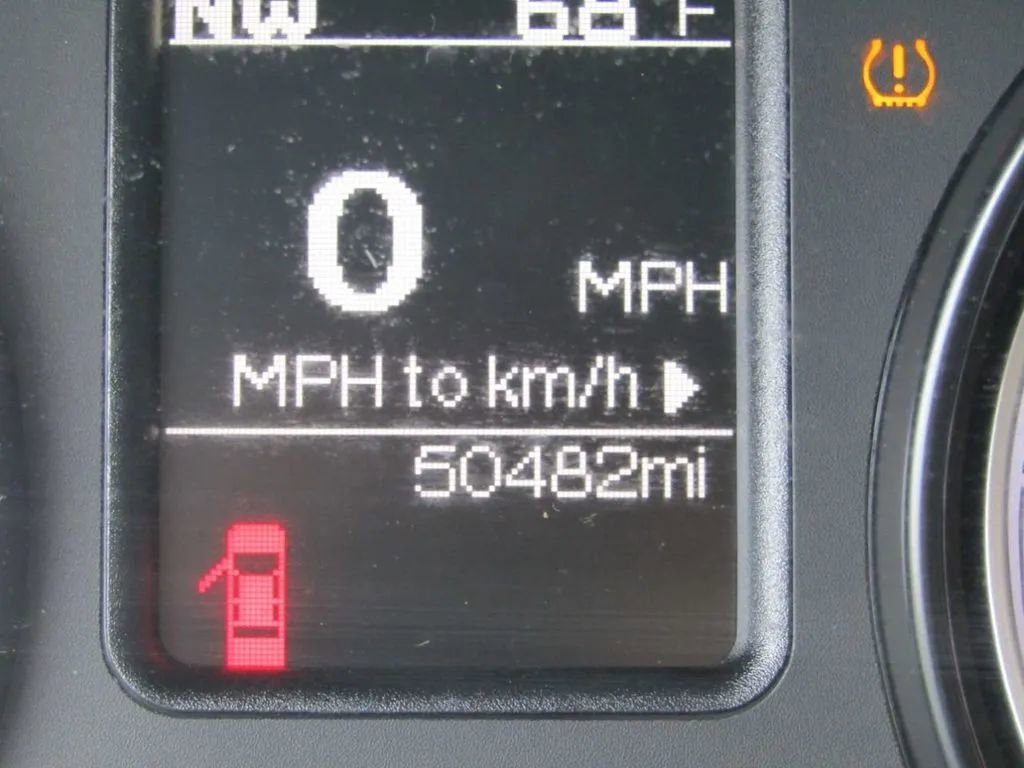 Used 2015 RAM 2500 SLT image 18