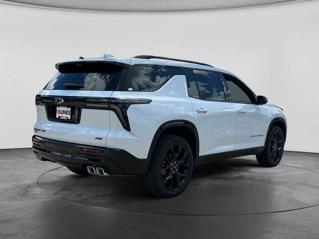 New 2026 Chevrolet Traverse RS w/ LPO, Floor Liner Package AWD/4WD image 7