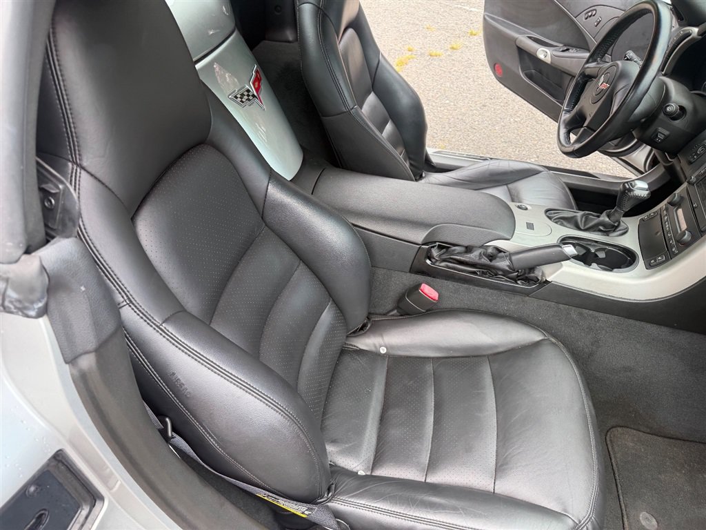 Used 2005 Chevrolet Corvette Convertible w/ Preferred Equipment Group RWD image 15