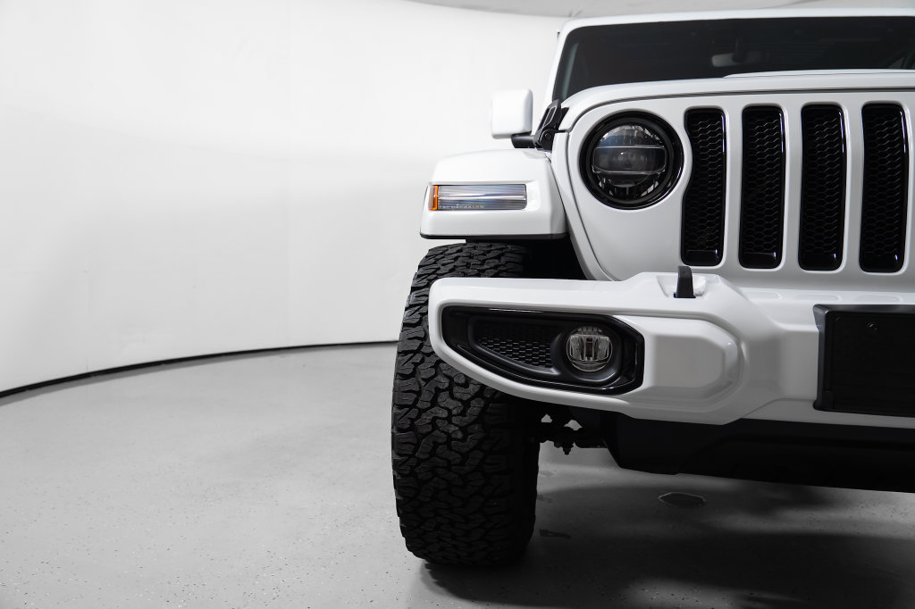 Used 2022 Jeep Wrangler Unlimited Sahara AWD/4WD image 19
