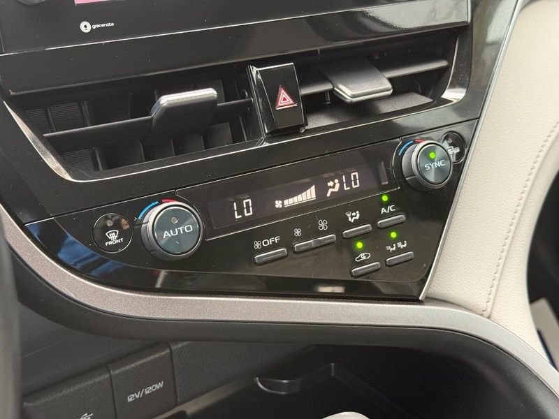 Used 2023 Toyota Camry SE w/ Audio Upgrade Package FWD image 28