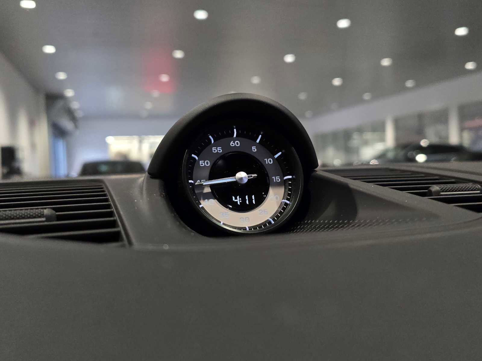 Used 2025 Porsche Panamera GTS image 40