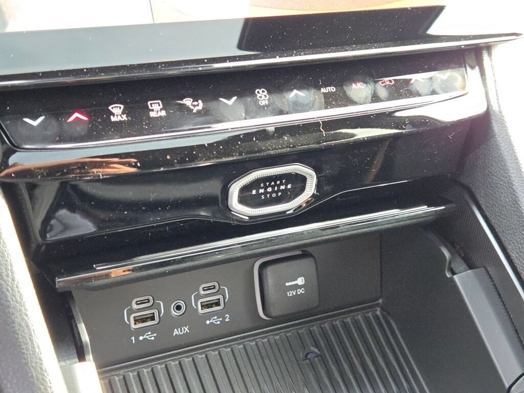 New 2026 Jeep Grand Cherokee Limited AWD/4WD image 31