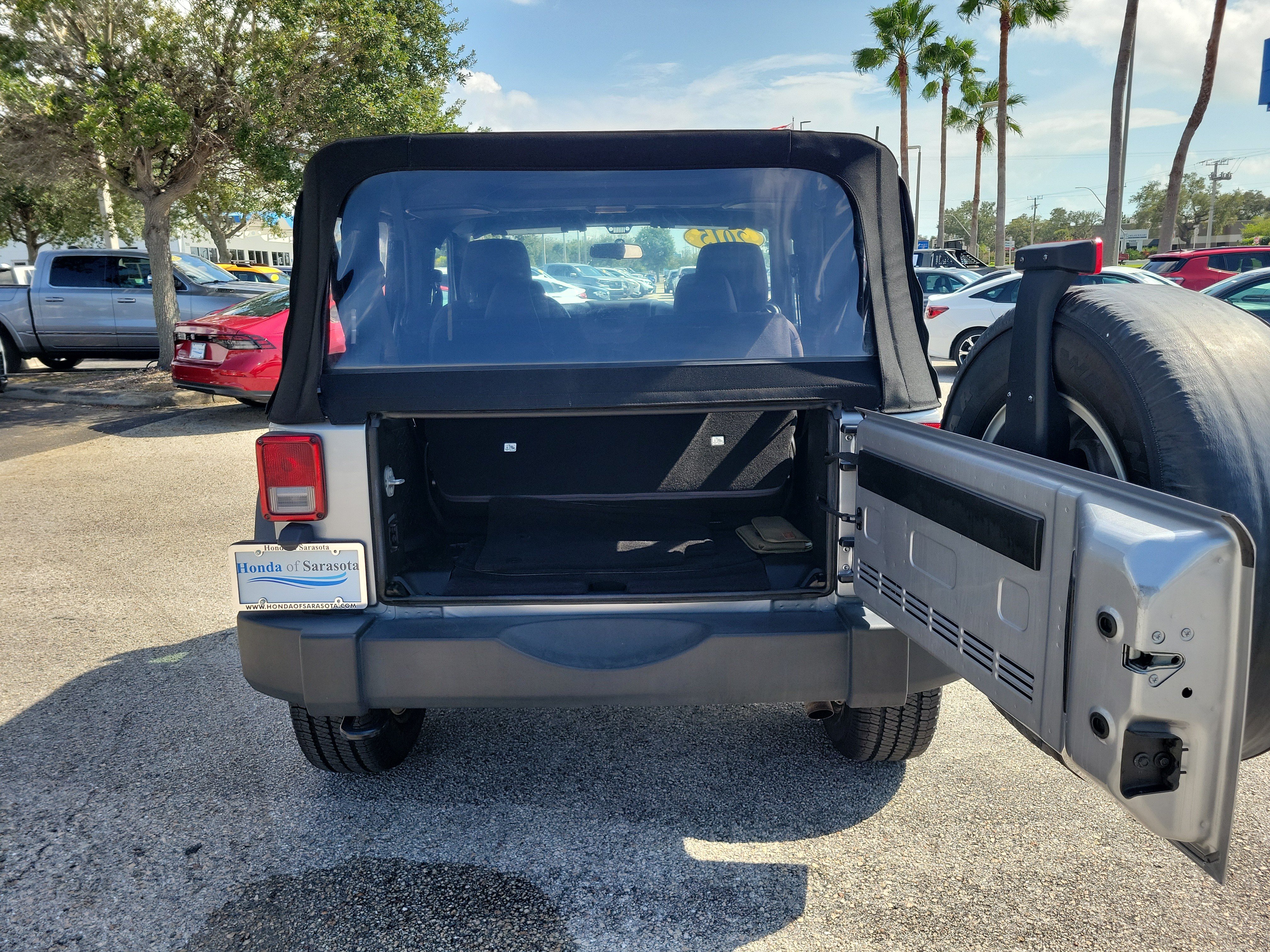 Used 2015 Jeep Wrangler Sport w/ Quick Order Package 24S AWD/4WD image 12