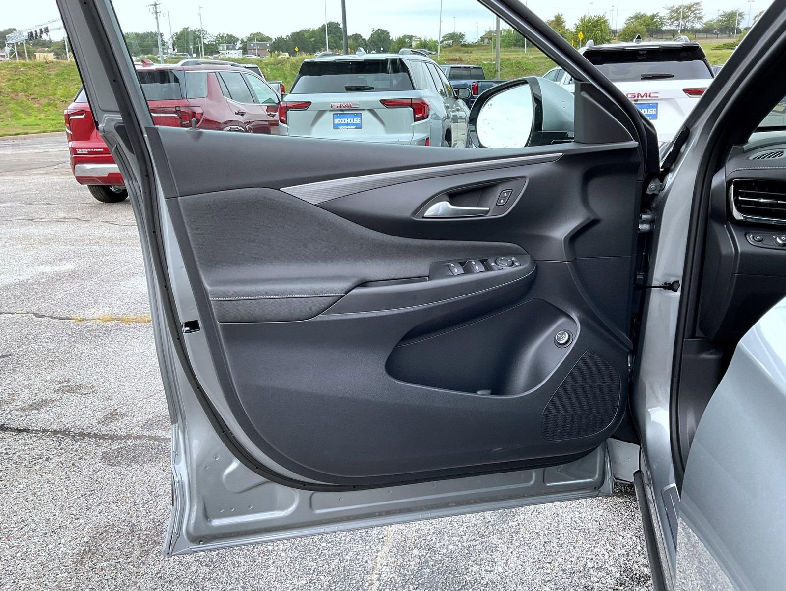 New 2026 Buick Envista Avenir image 9