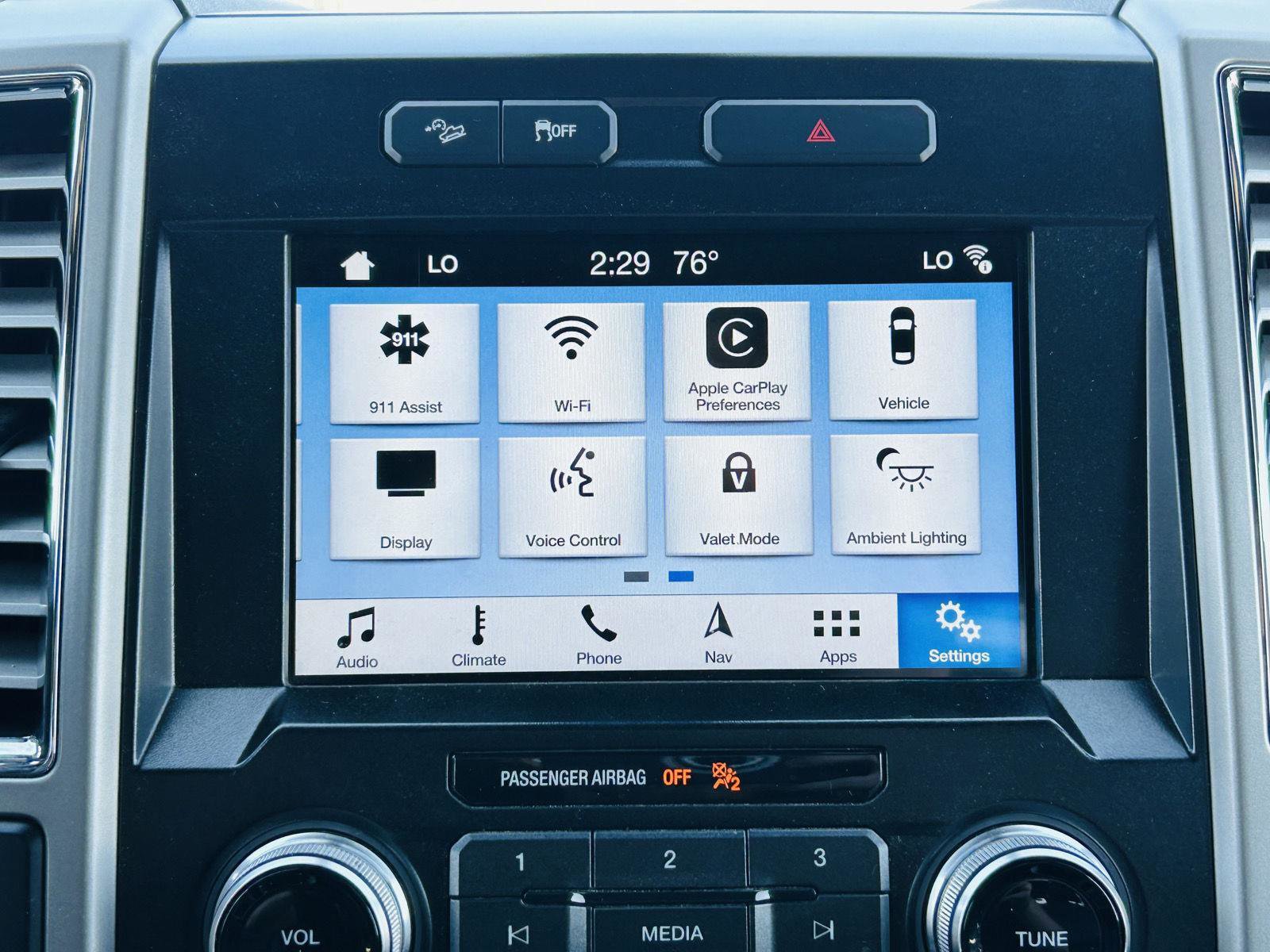 Used 2016 Ford F150 Lariat w/ Equipment Group 502A Luxury image 4