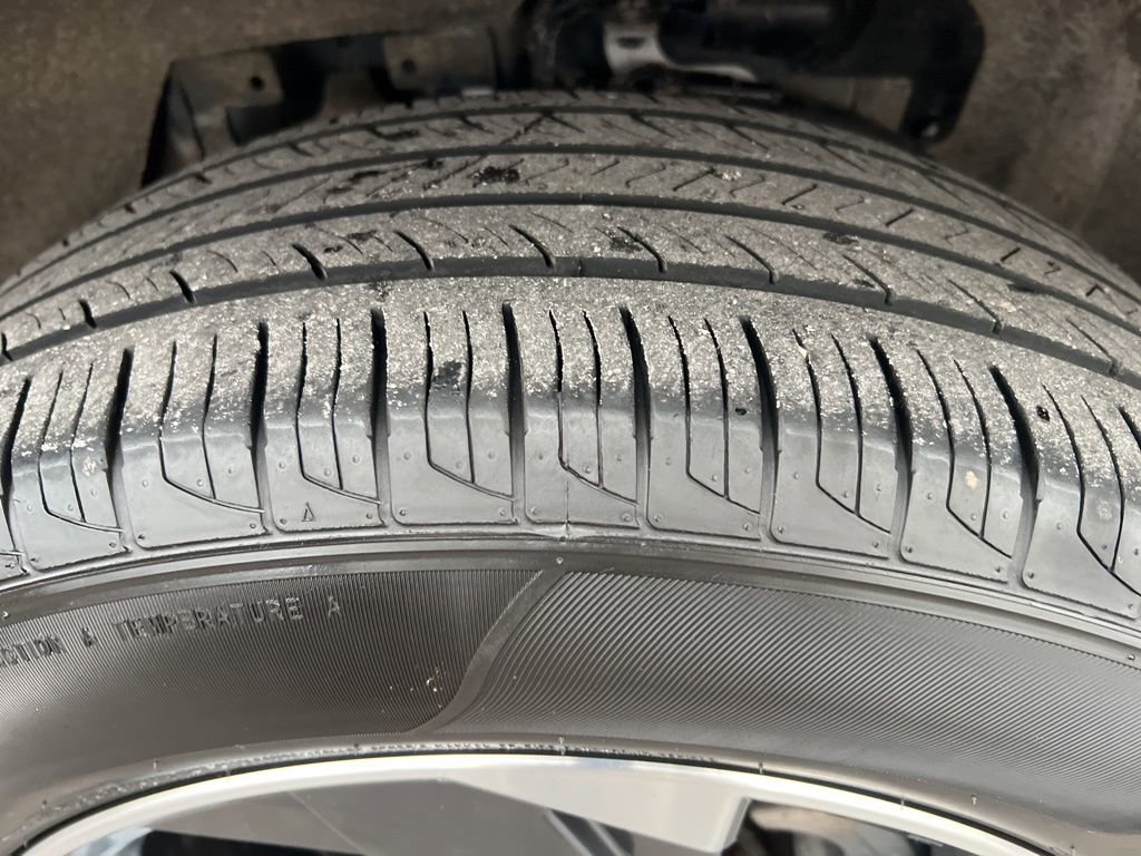 Certified 2024 Nissan Rogue SV image 43