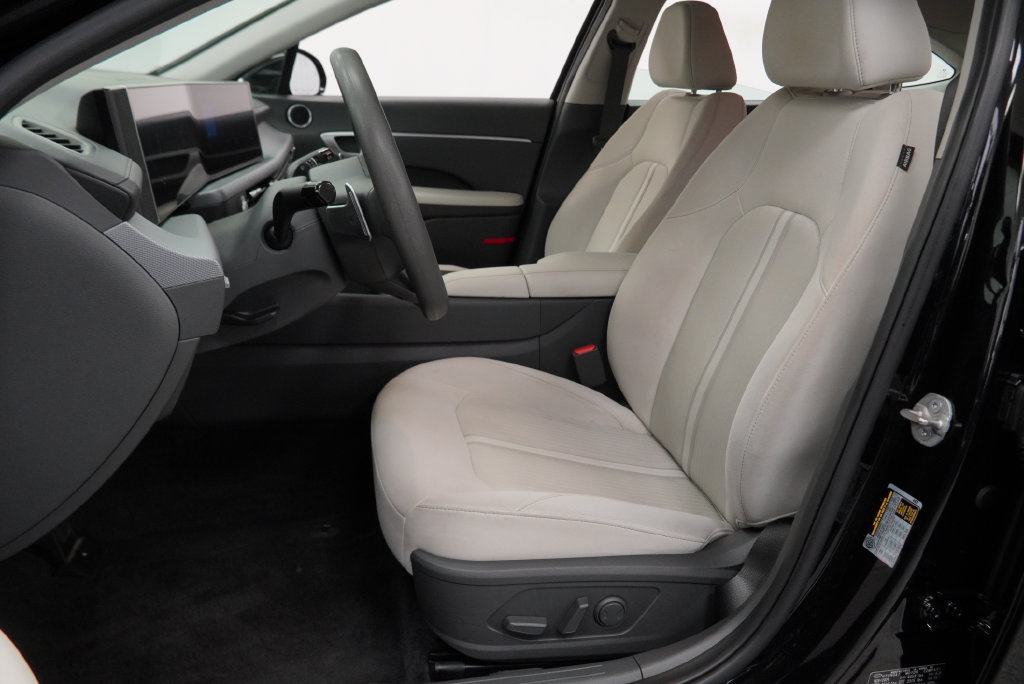 Used 2025 Hyundai Sonata SEL FWD image 4