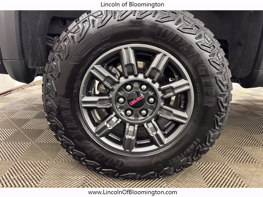 Used 2024 GMC Sierra 1500 AT4X AWD/4WD image 32