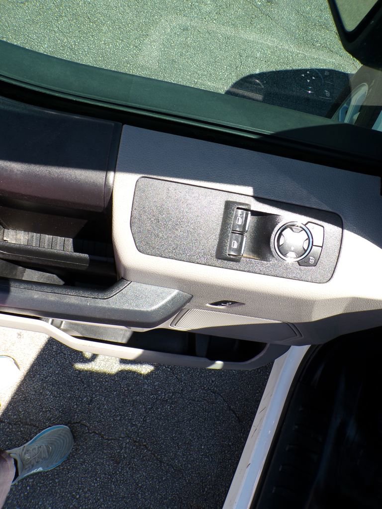 Used 2019 Ford F150 XL w/ Equipment Group 101A Mid RWD image 9