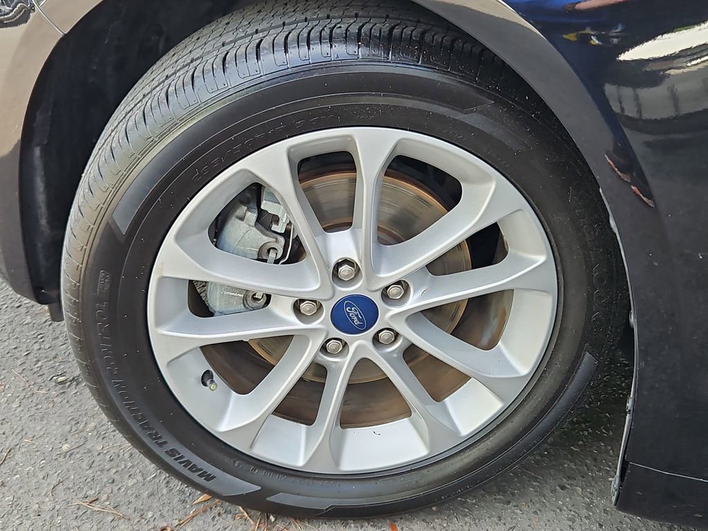 Used 2019 Ford Fusion SE FWD image 31