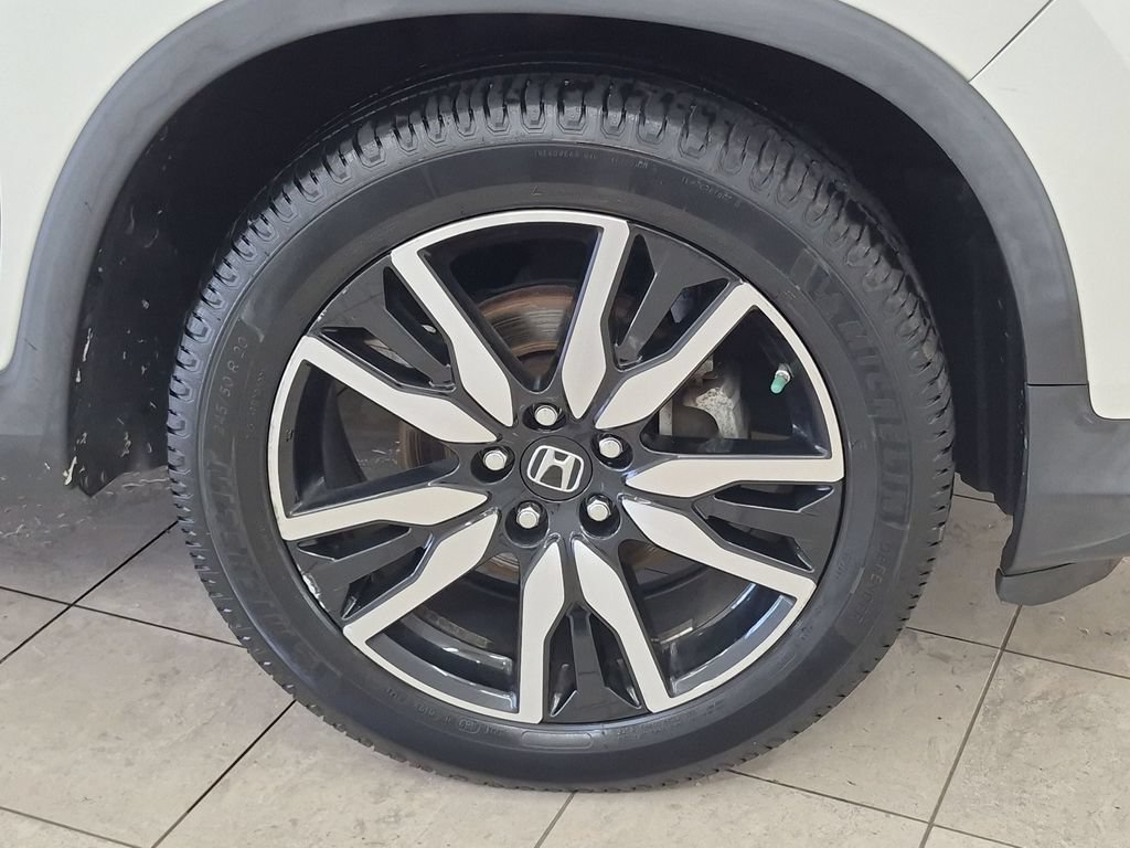 Used 2019 Honda Pilot Touring image 12