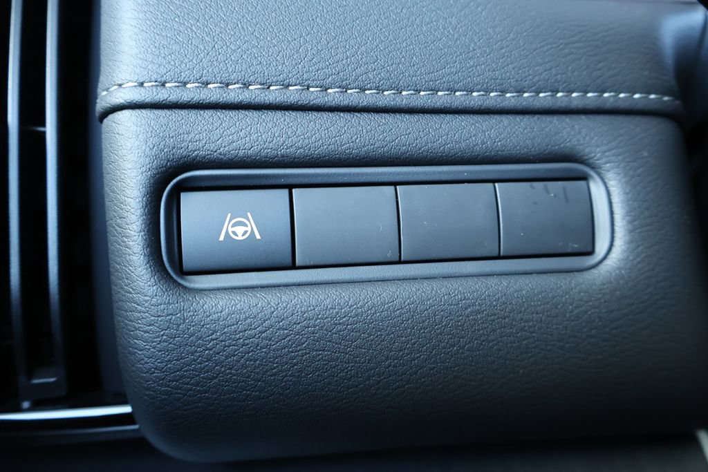 New 2026 Nissan Armada SV image 16