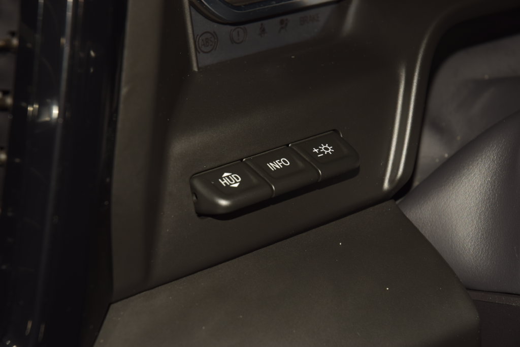 Used 2025 GMC Sierra 1500 AT4 w/ AT4 Premium Package AWD/4WD image 35