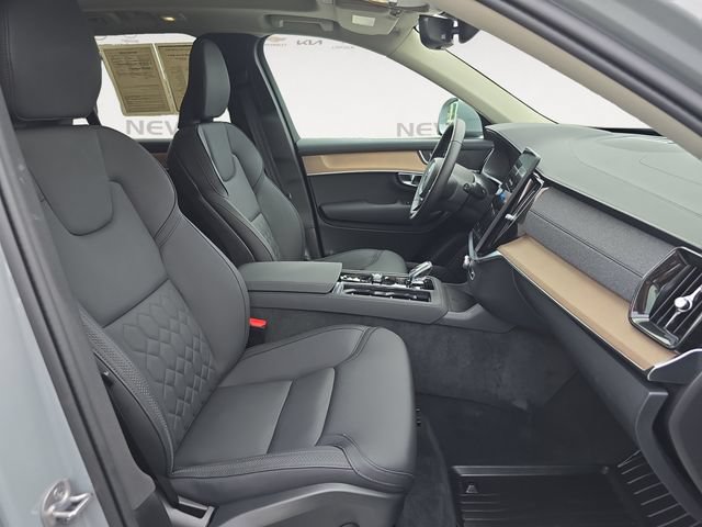 Used 2025 Volvo XC90 B6 Core AWD/4WD image 15