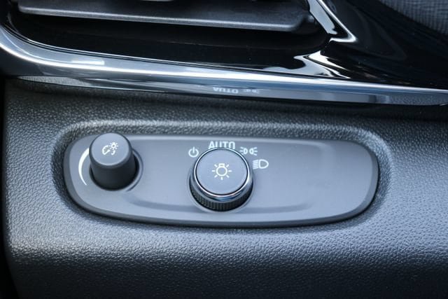 New 2026 Buick Envista Sport Touring w/ Convenience I Package FWD image 21