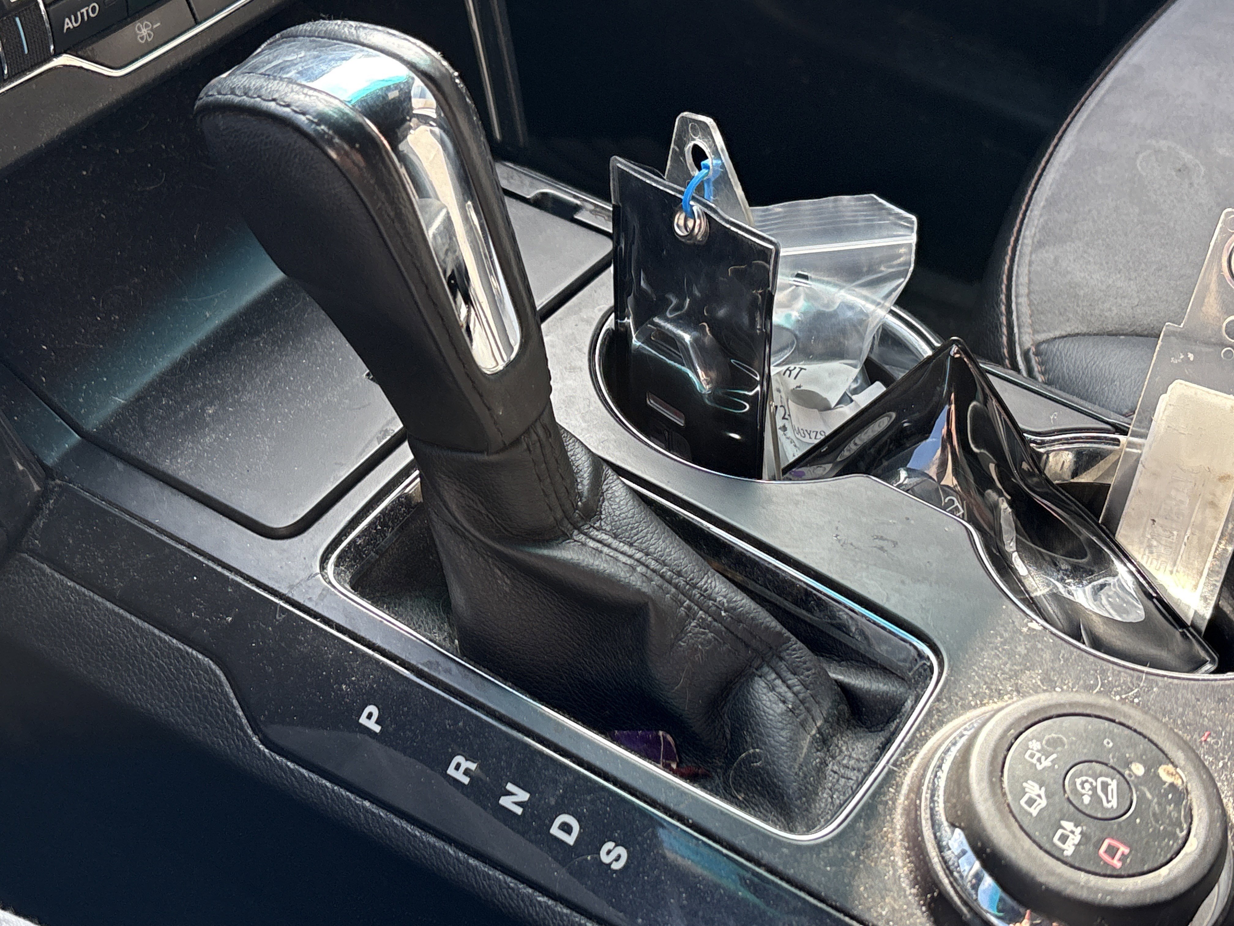 Used 2017 Ford Explorer XLT w/ Equipment Group 202A image 25