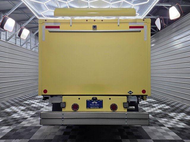 Used 2022 Ford E-450 and Econoline 450 Super Duty RWD image 6
