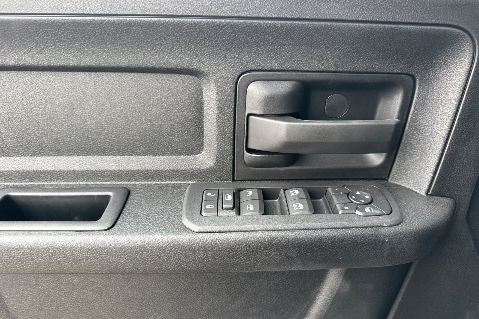 New 2026 RAM 3500 Tradesman AWD/4WD image 10