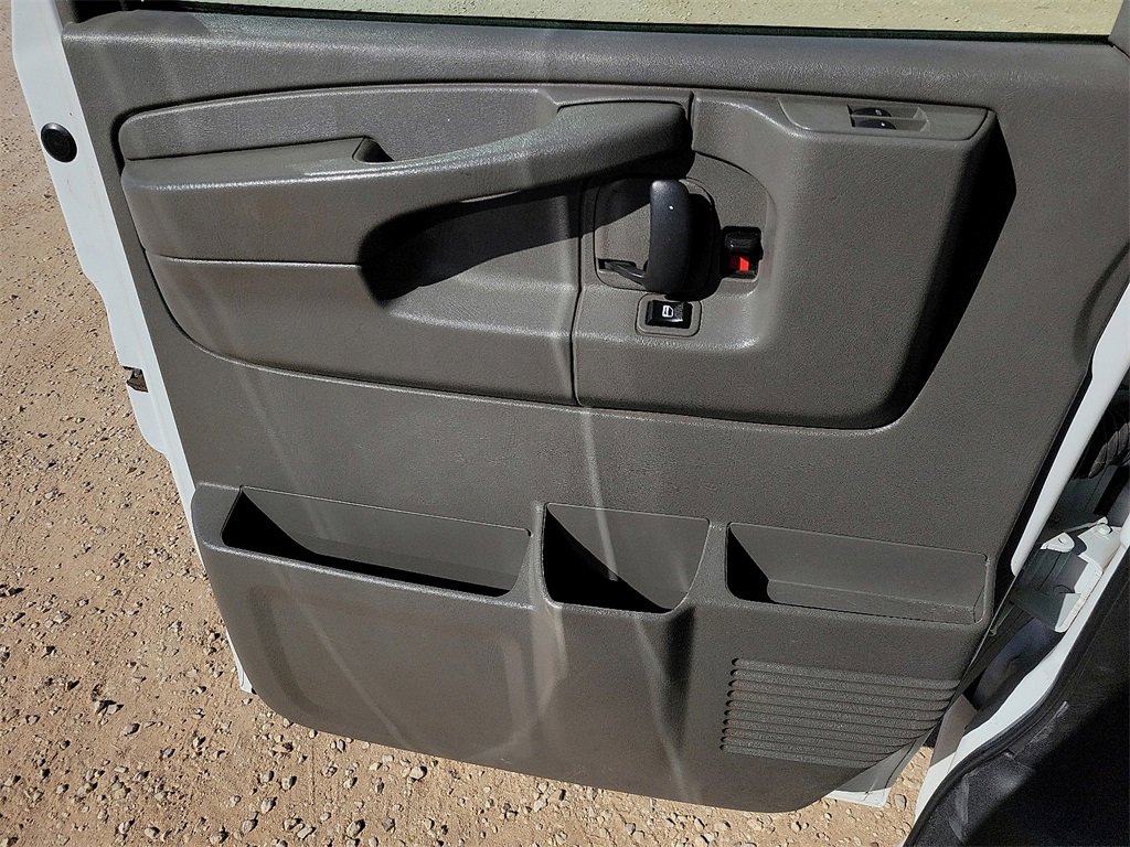 Used 2014 Chevrolet Express 2500 LS image 18