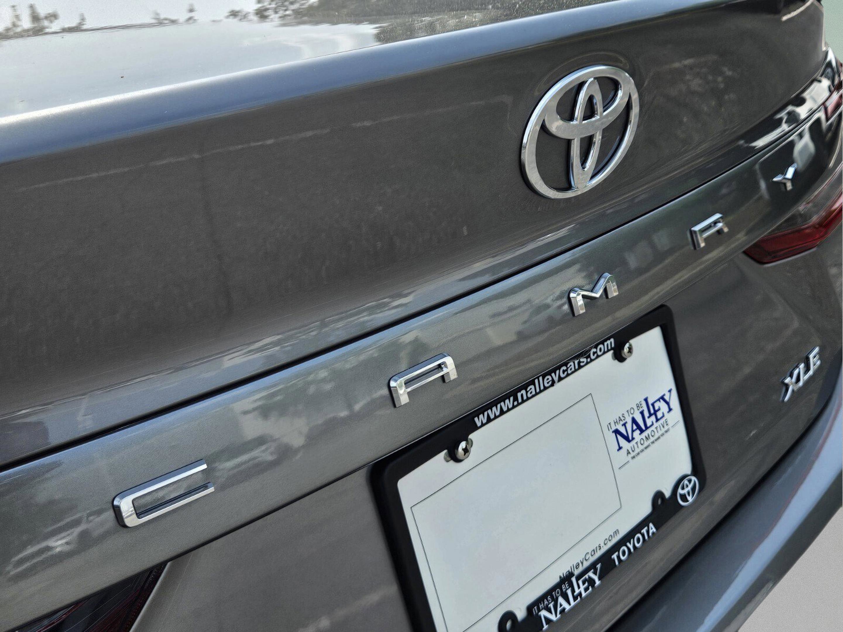 Used 2025 Toyota Camry XLE image 33