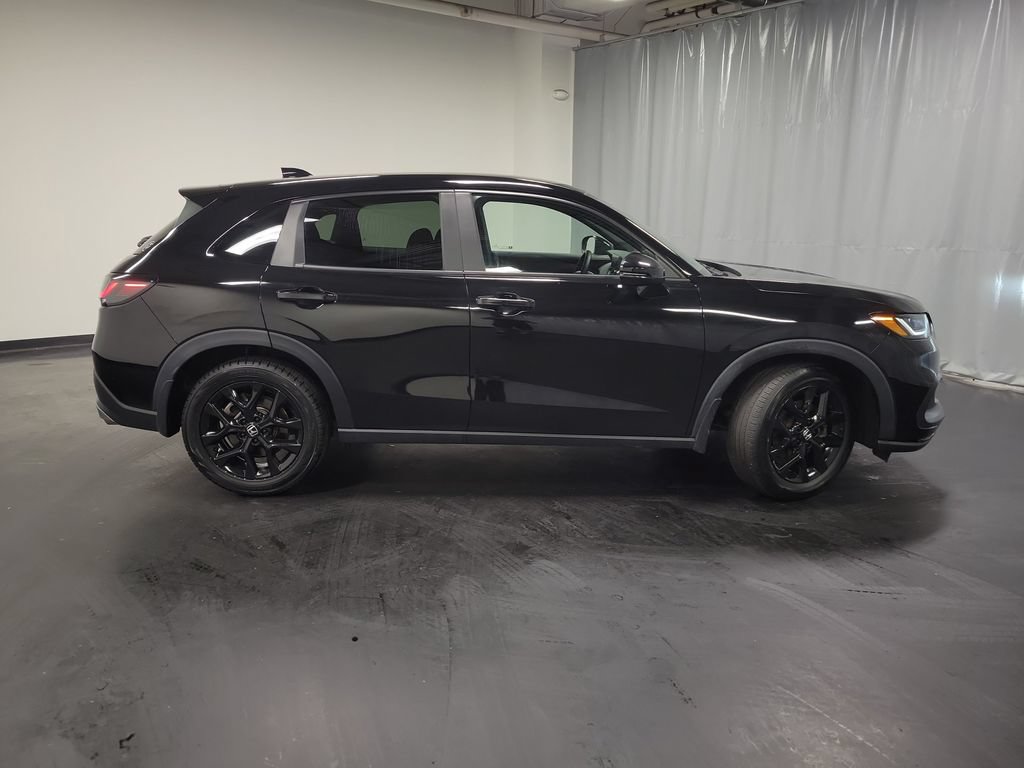 Used 2025 Honda HR-V Sport image 9