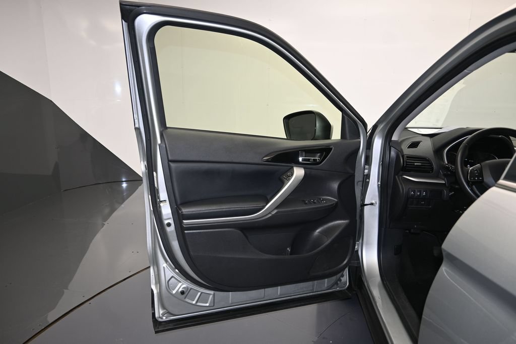 Used 2024 Mitsubishi Eclipse Cross SEL AWD/4WD image 10