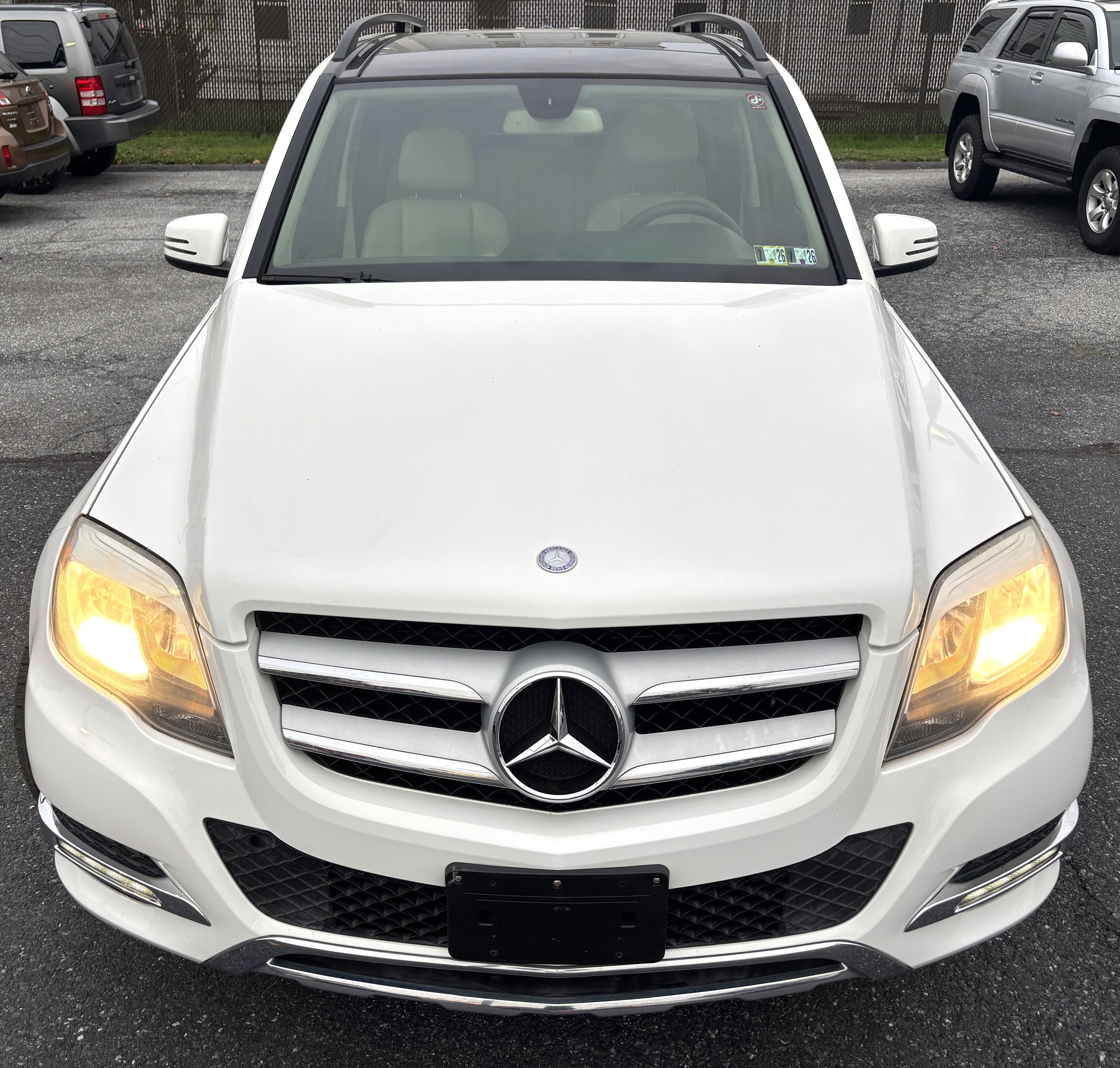 Used 2014 Mercedes-Benz GLK 350 4MATIC image 2