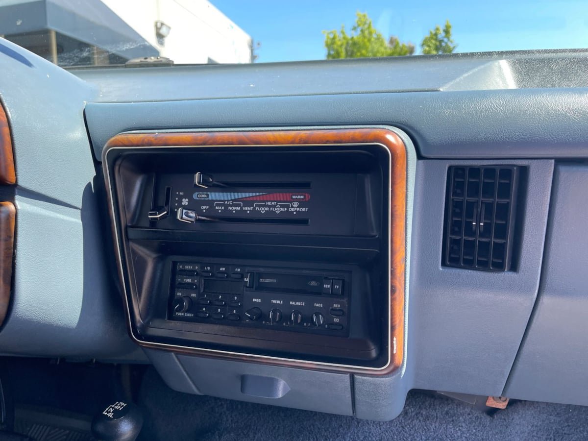 Used 1989 Ford Bronco AWD/4WD image 25