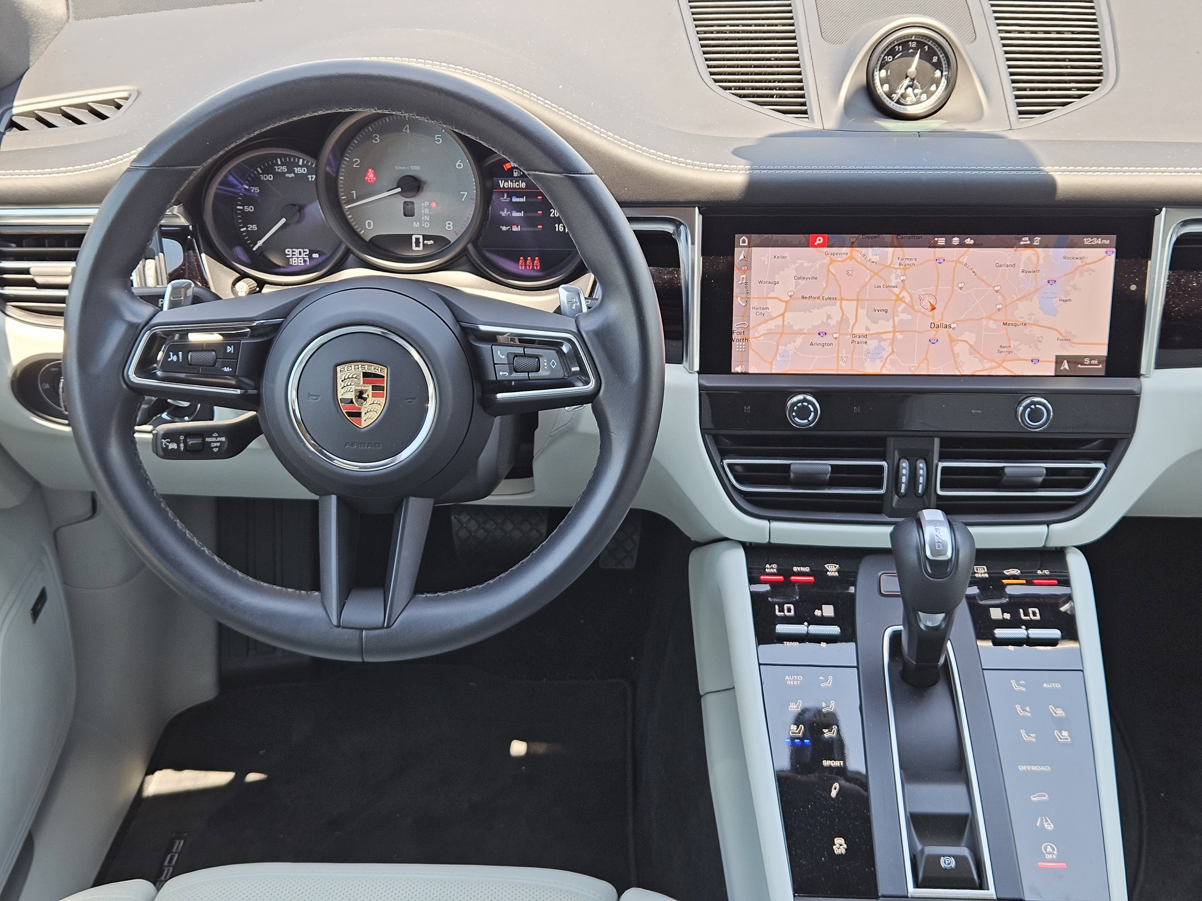 Certified 2024 Porsche Macan S AWD/4WD image 25