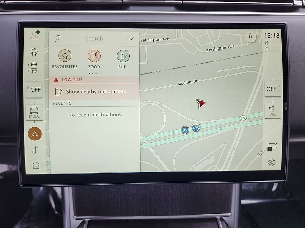 New 2025 Land Rover Range Rover SE image 21