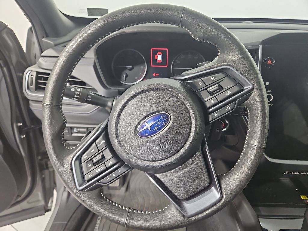 Used 2025 Subaru Forester Limited AWD/4WD image 16