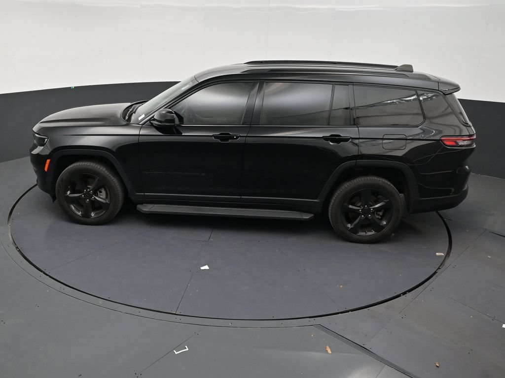 Used 2024 Jeep Grand Cherokee L Limited w/ Black Appearance Package AWD/4WD image 12