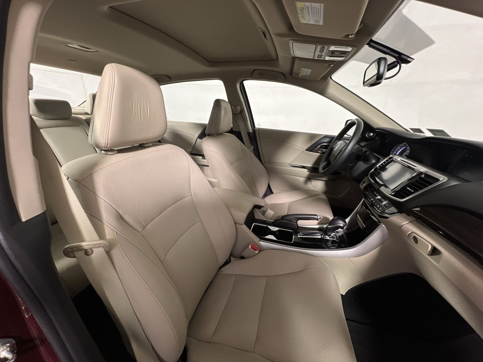Used 2017 Honda Accord EX-L image 25