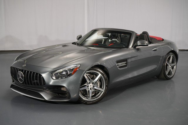 Used 2018 Mercedes-Benz AMG GT Roadster image 4
