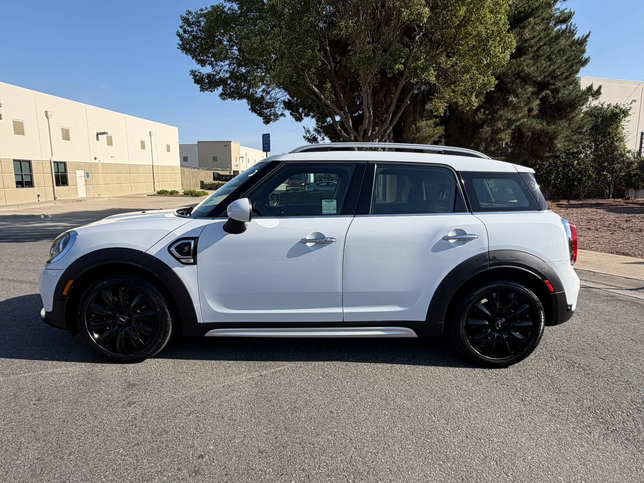 Used 2019 MINI Cooper Countryman S w/ Storage Package FWD image 8