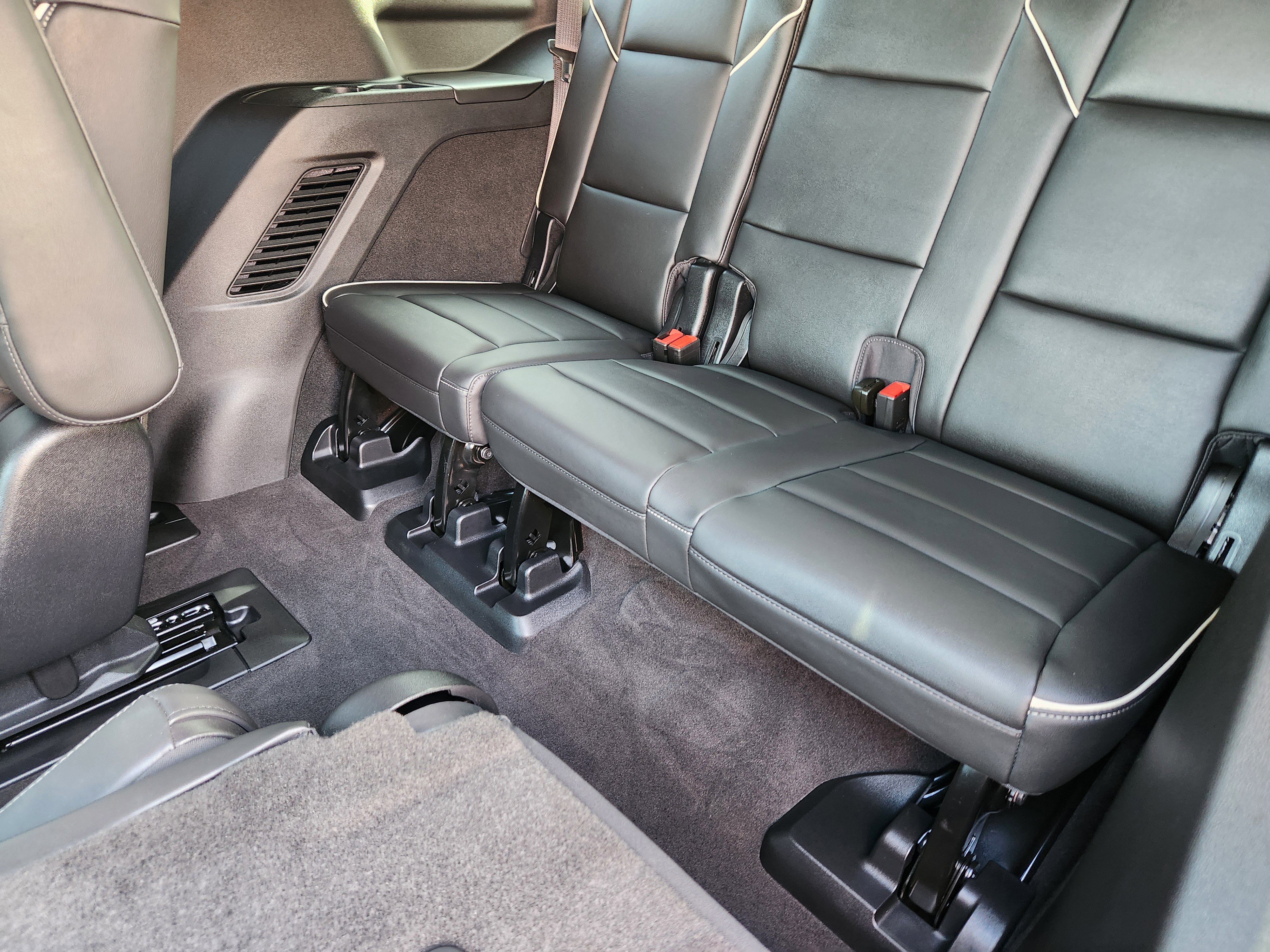 Certified 2024 Cadillac Escalade Sport w/ Touring Package image 32