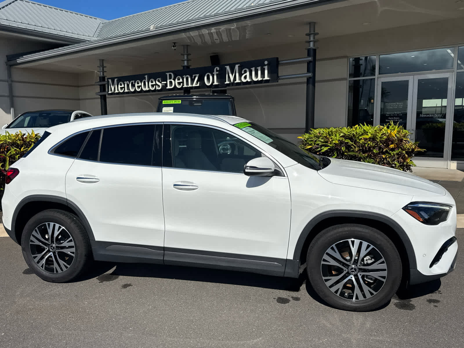 Used 2025 Mercedes-Benz GLA 250 4MATIC image 3
