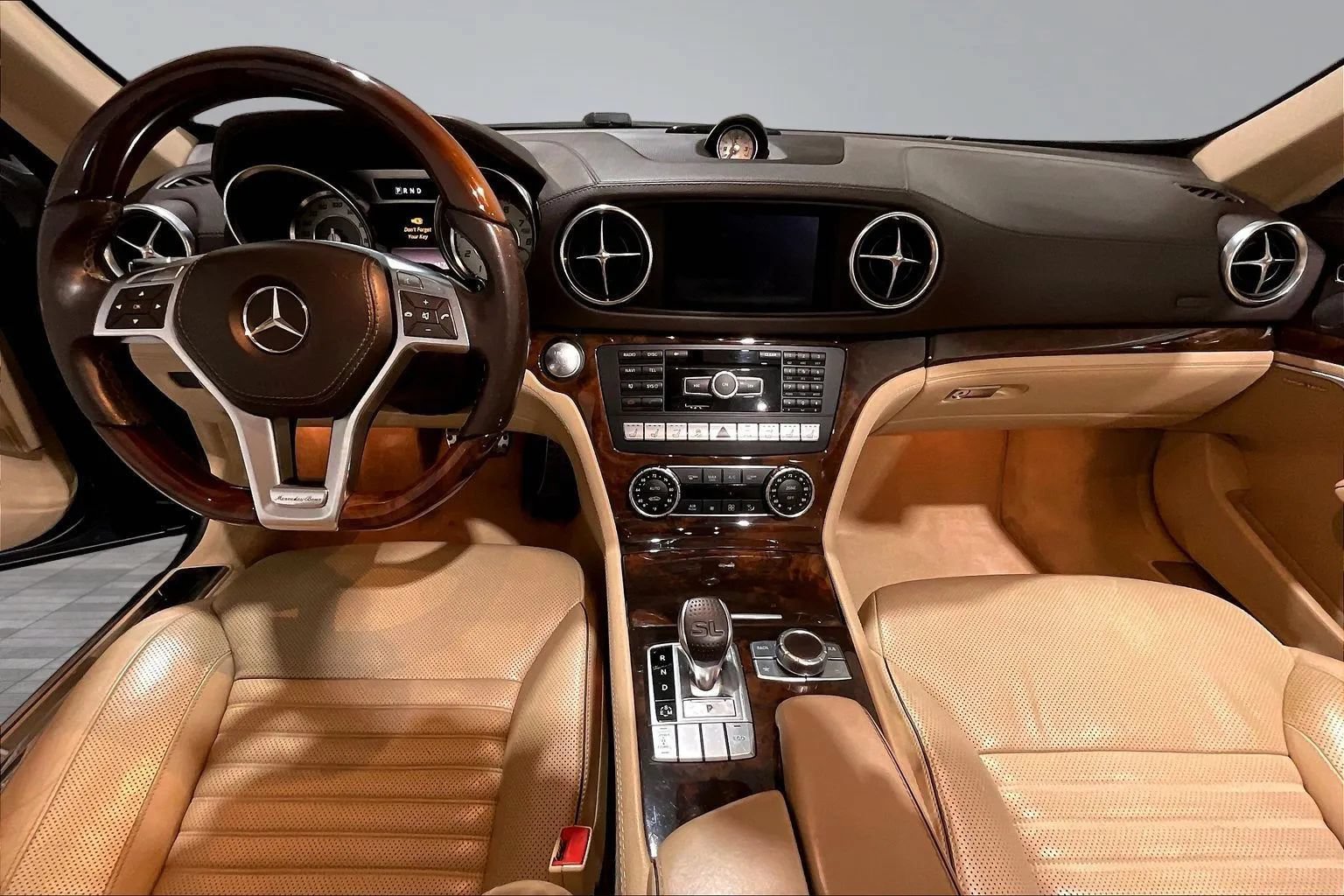 Used 2013 Mercedes-Benz SL 550 w/ Premium Pkg image 7