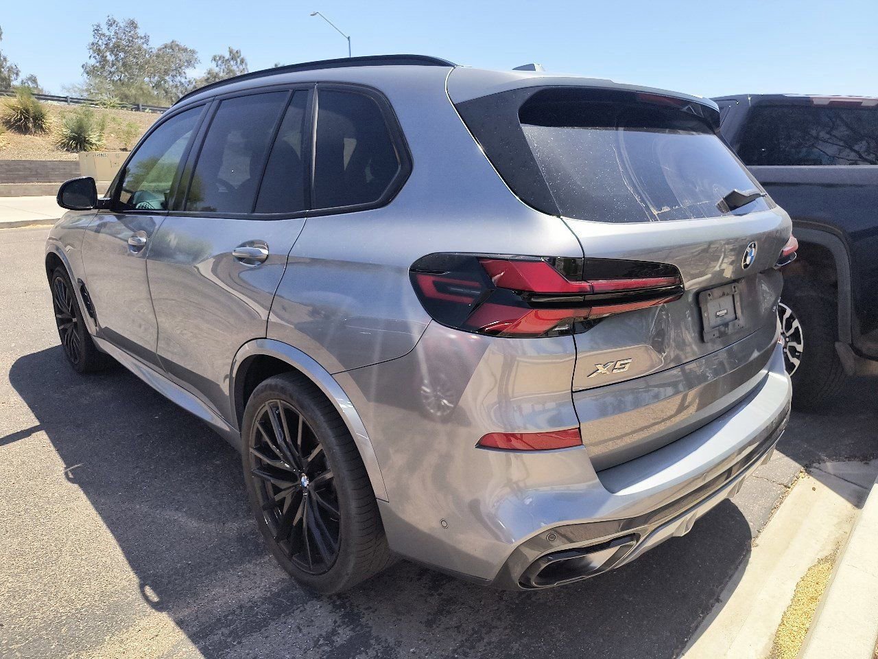Used 2024 BMW X5 sDrive40i w/ M Sport Package RWD image 6