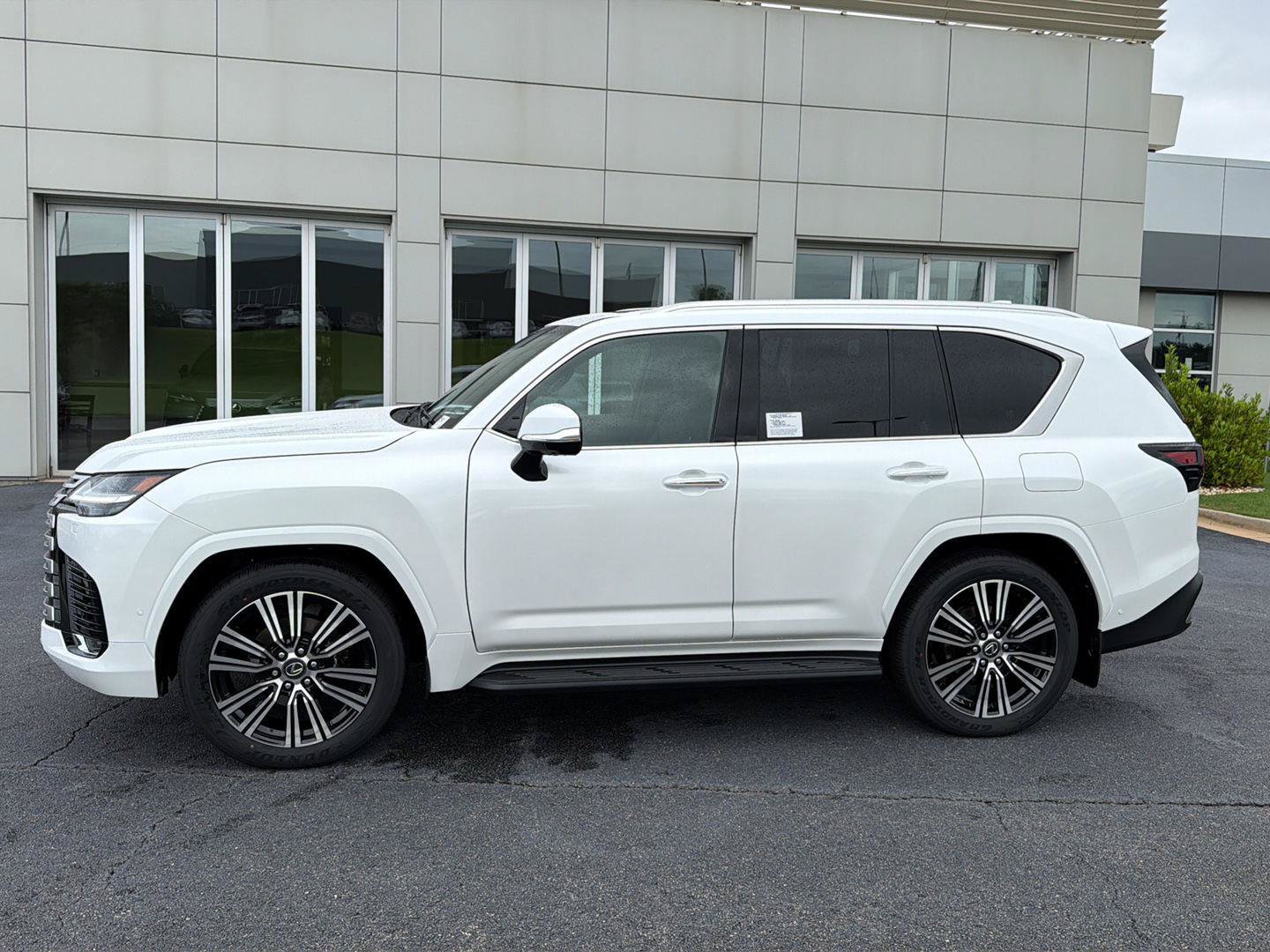 New 2026 Lexus LX 700h Luxury AWD/4WD image 3