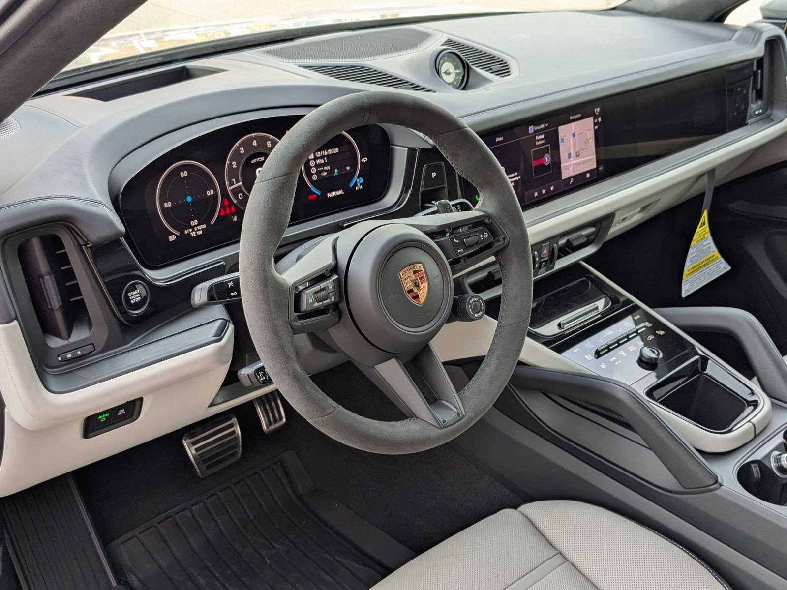 New 2026 Porsche Cayenne GTS image 4