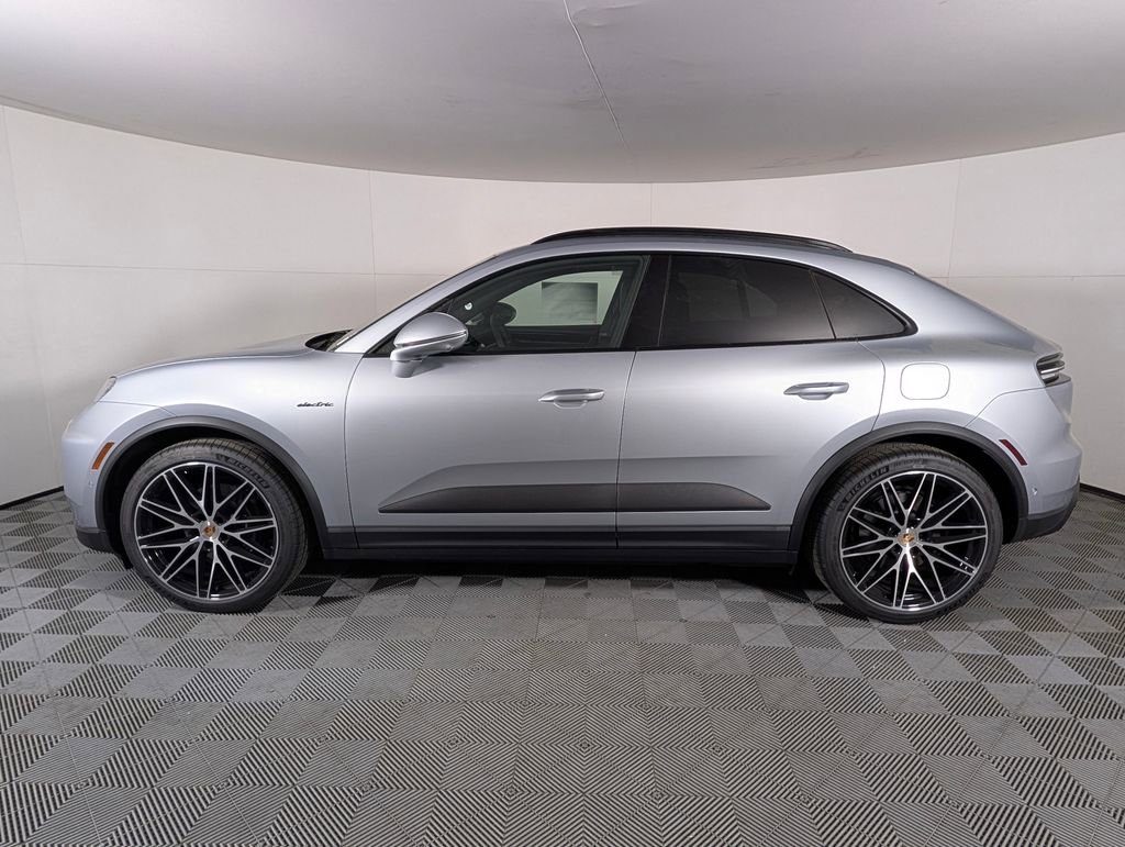New 2026 Porsche Macan 4 Electric image 2