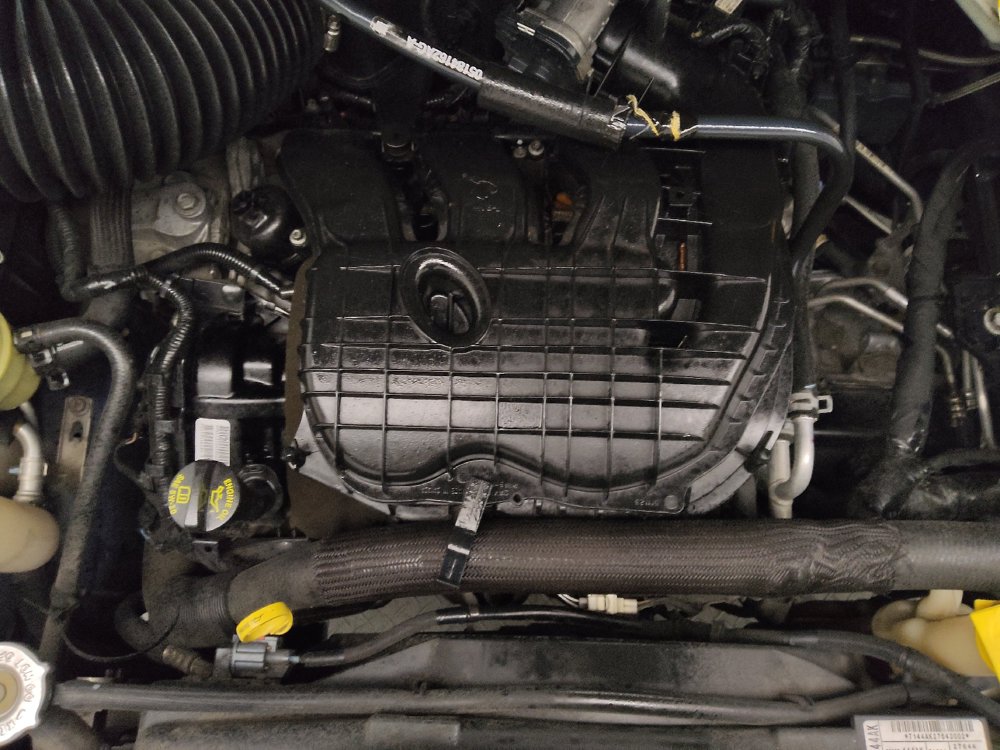 Used 2015 Dodge Grand Caravan R/T w/ Driver Convenience Group FWD image 30